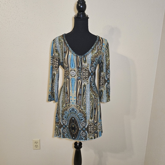 Mechant Dresses & Skirts - Elegant Paisley Print Women's Top